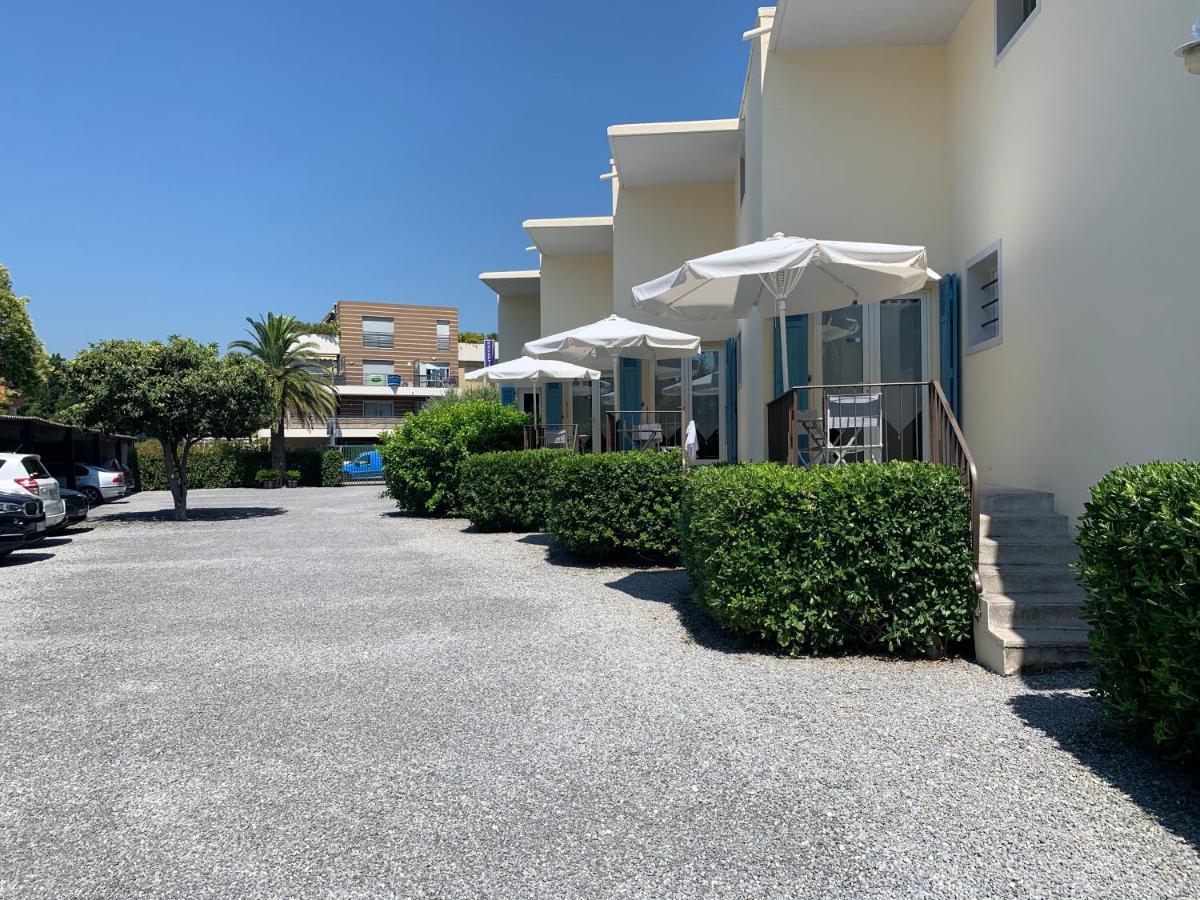 Hotel L'Etape Villeneuve-Loubet Exterior photo